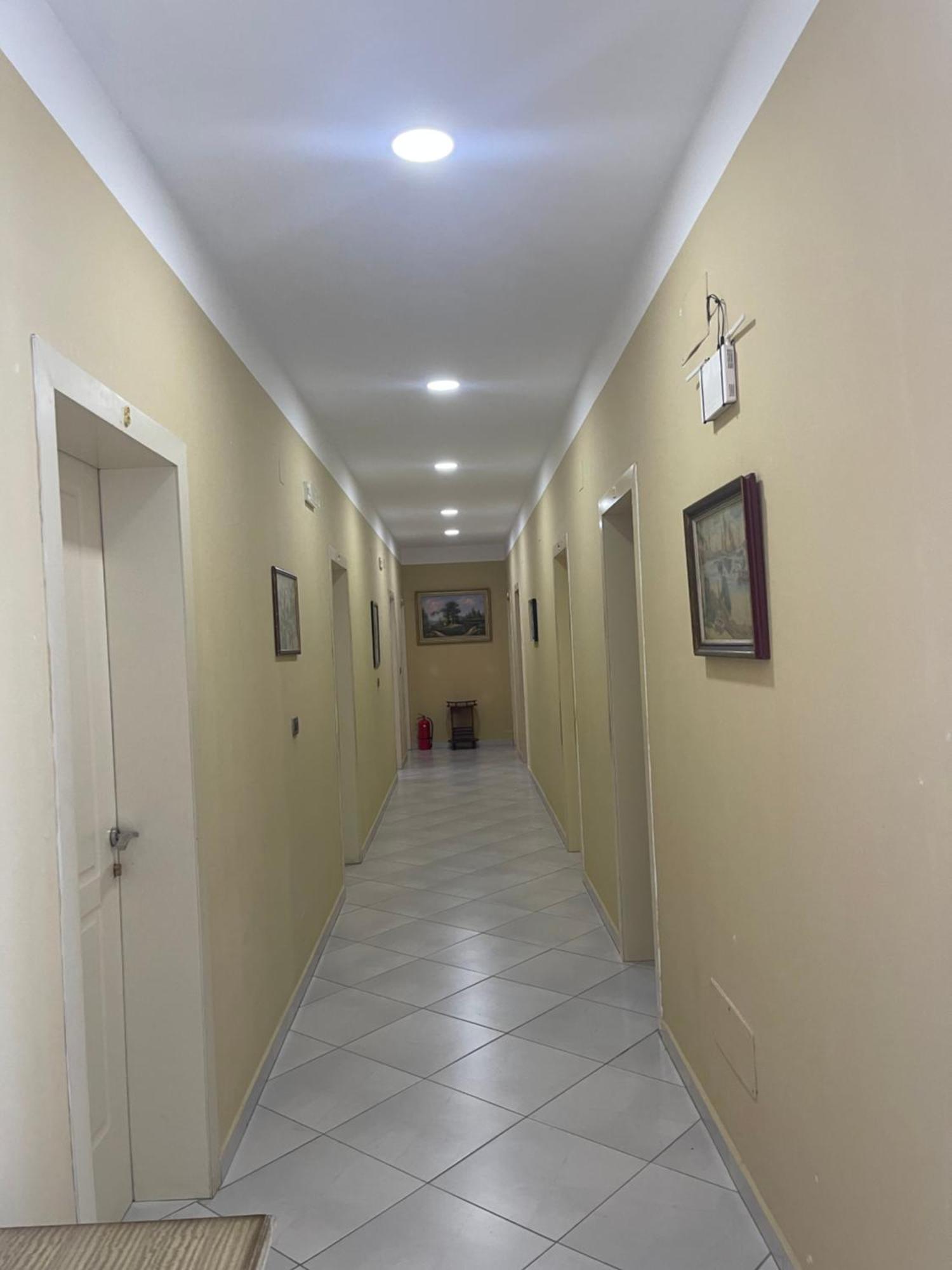 Hotel Latifi Gramsh Bagian luar foto